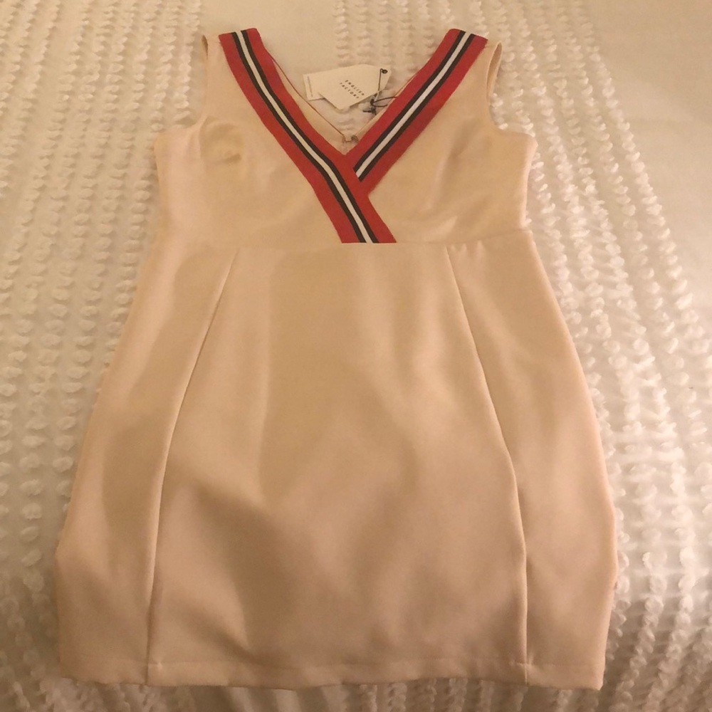 Dress - Picture 2 of 2